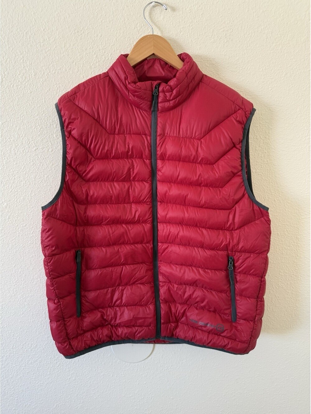 Free Country Men's Puffer Vest Size XL Down Cherry Grey Trim Pockets